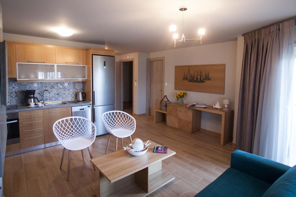 Pallas Luxury Apartments アムリアニ エクステリア 写真