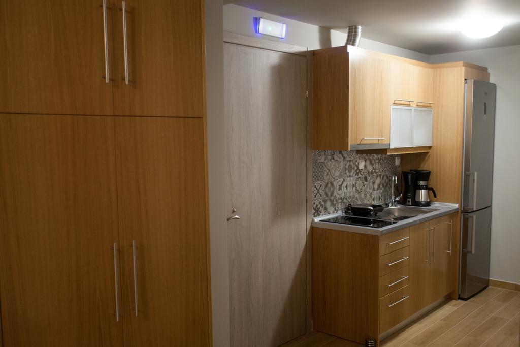 Pallas Luxury Apartments アムリアニ エクステリア 写真